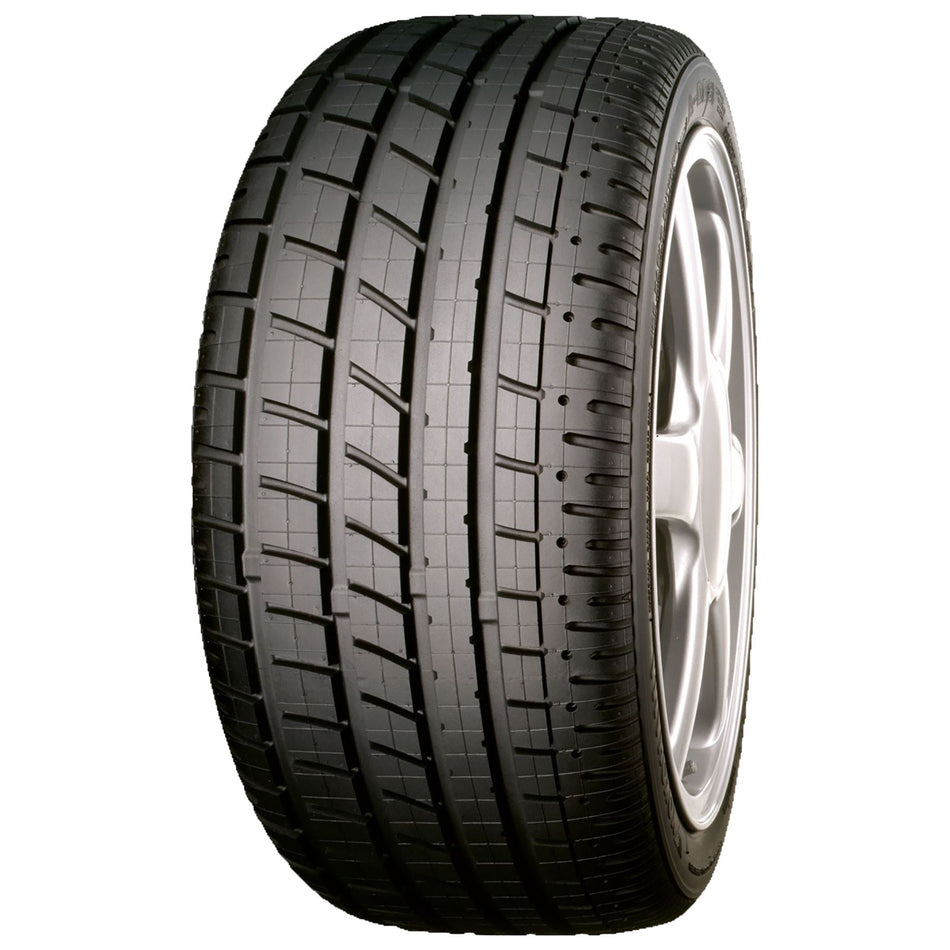 245/45 ZR16 94W Yokohama A008P