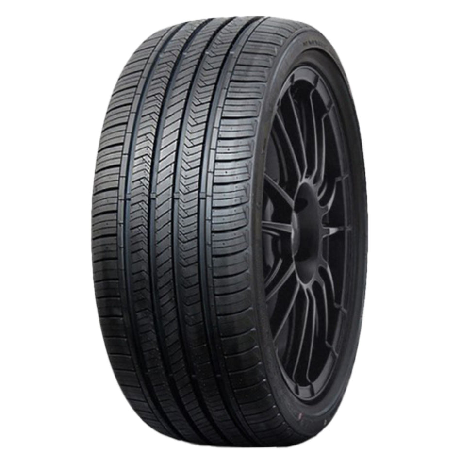 235/40 ZR19 96W Sunny NU025 XL