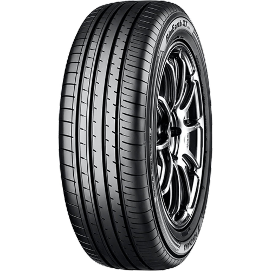 215/50 R18 92V Yokohama BluEarth-XT AE61