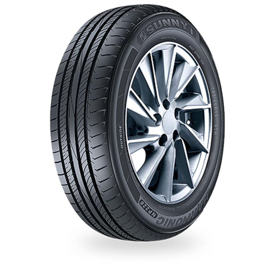 195/50 R15 82V Sunny NP226